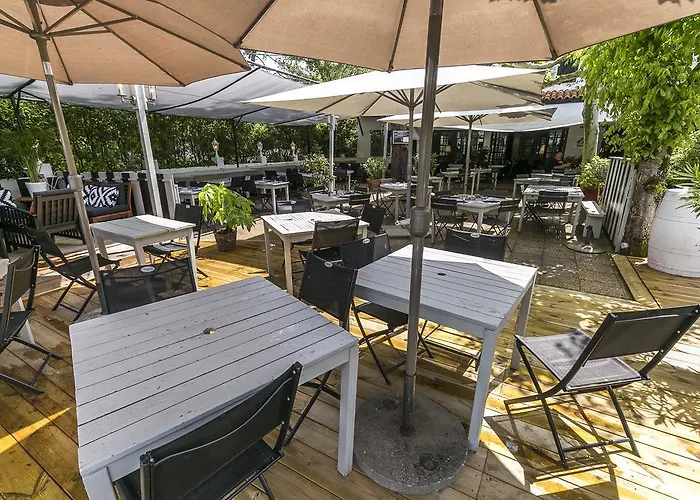 Отель Etche Ona 3*