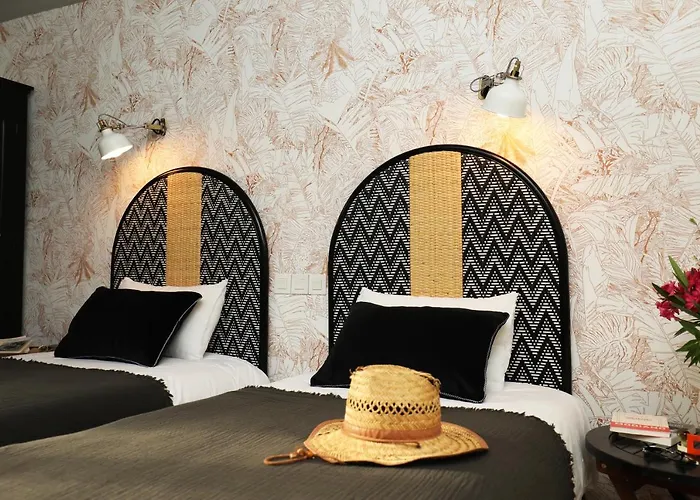 Etche Ona Отель 3*