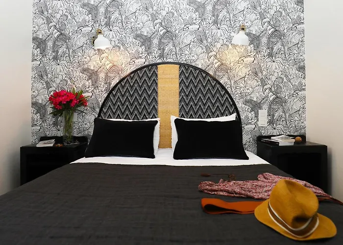 Etche Ona فندق 3*